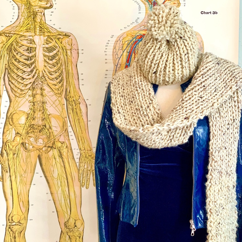 handmade winter accessories hat & scarf set (can be sold separately!)
